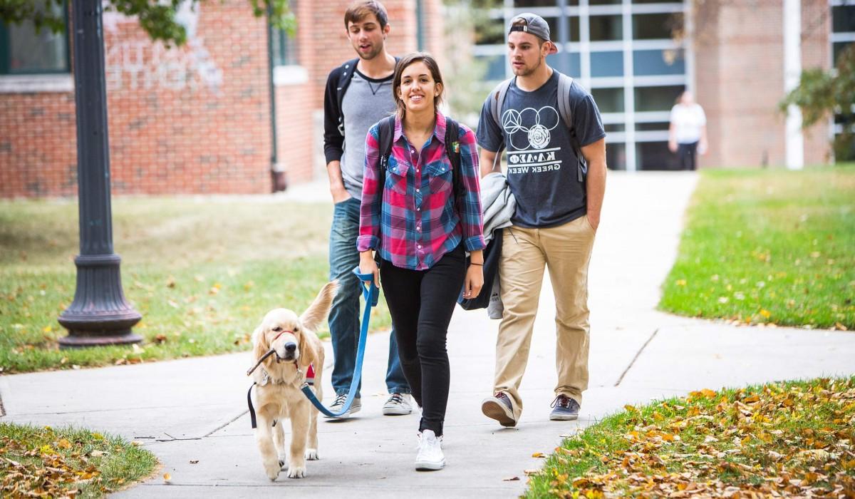 Wittenberg Students with Dog