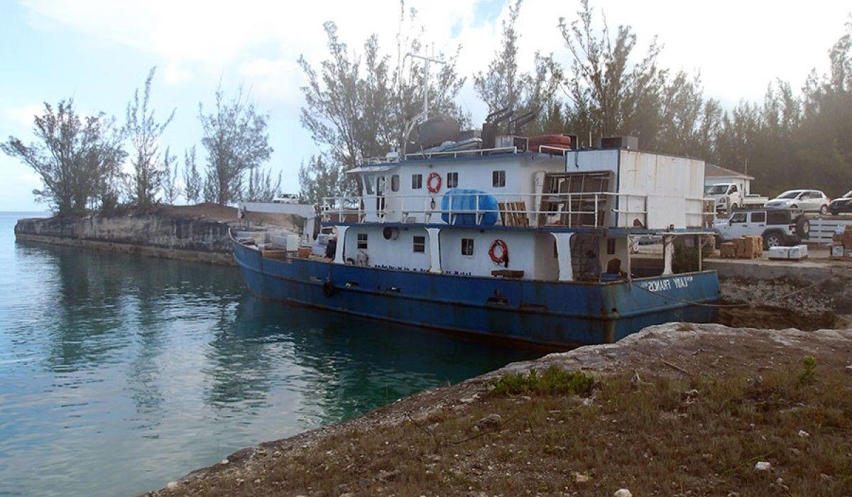 the Lady Francis, the San Salvador mailboat